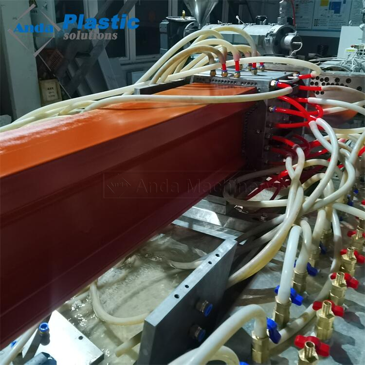 Profil Trunking Kabel PVC UPVC Berkualitas Tinggi Lini Produksi Mesin Pembuat Talang Hujan