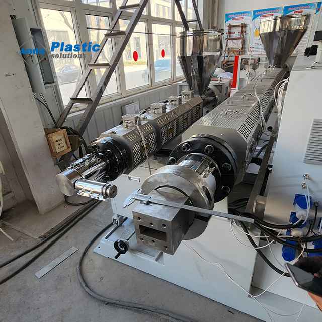 Mesin Pembuat Panel PS Bergalur Arang 