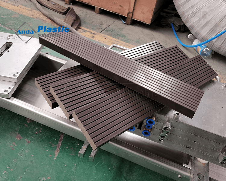Wood Plastic Composite Wpc Flooring Decking Fencing Profile Membuat Garis Mesin