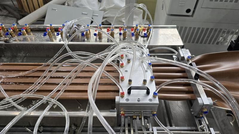 Jalur Produksi Panel Soffit