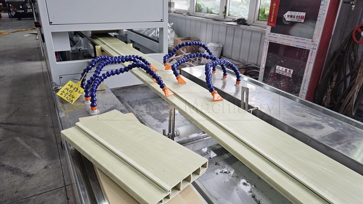 Harga mesin bingkai pintu WPC