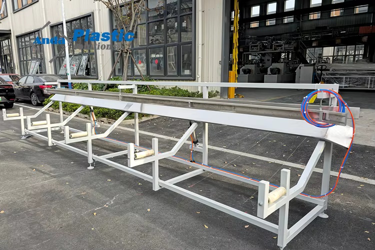 Anda Mesin Pembuat Pintu WPC